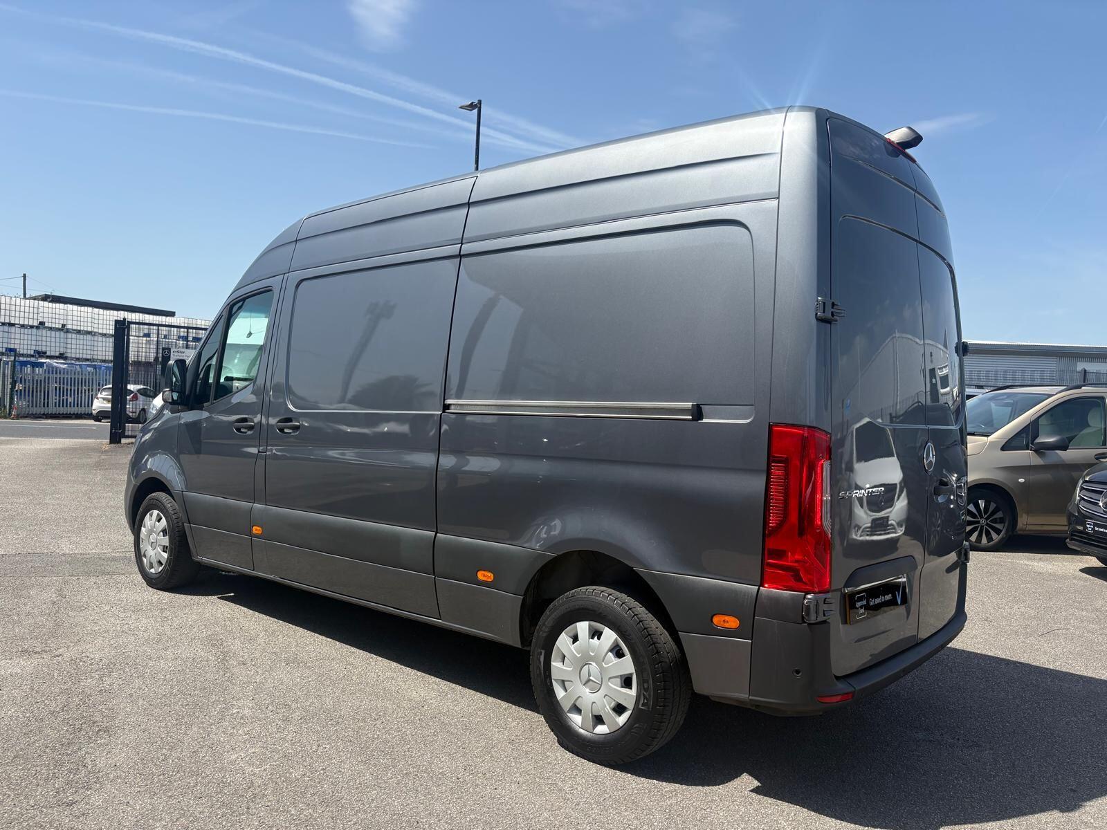 Mercedes-Benz Sprinter